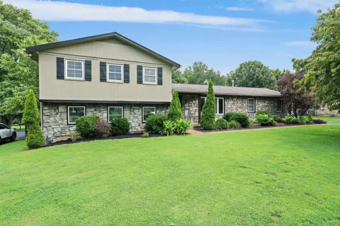 226 Green Harbor Rd, Old Hickory, TN 37138