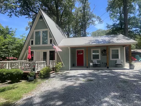 65 White Dr, Springville, TN 38256