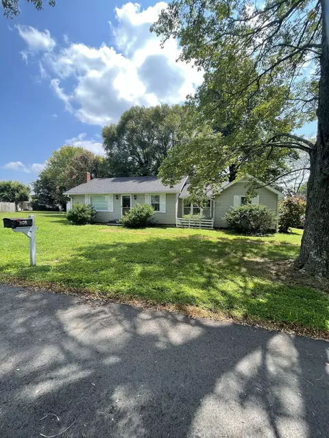 503 High St, Lafayette, TN 37083