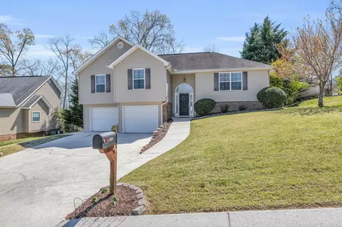 7272 Salmon Ln, Ooltewah, TN 37363