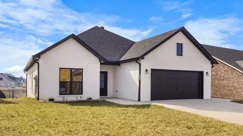 810 Willowicke Dr, Clarksville, TN 37043