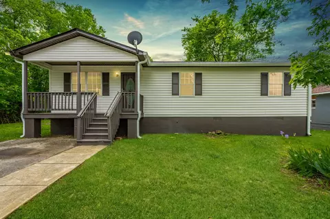 2302 E 14th St, Chattanooga, TN 37404