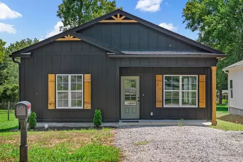 905 Maplewood Ave, Tullahoma, TN 37388