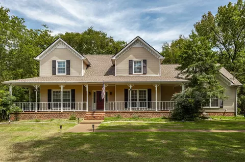 135 Courtney Cv, Gallatin, TN 37066