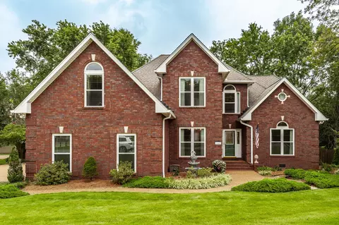 1045 Willow Park Cir, Hendersonville, TN 37075