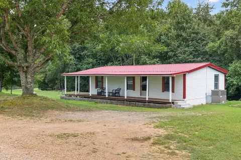 1053 Pack Rd, White Bluff, TN 37187 photo 2