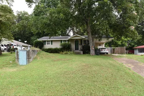 608 Parks St, Newbern, TN 38059