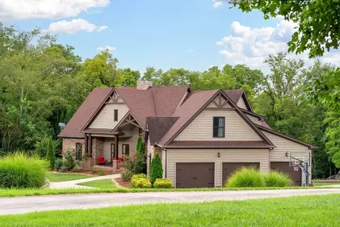 325 Hunters Ln, Hendersonville, TN 37075