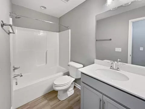 Bath - 3529 Learning Ln, Murfreesboro, TN 37128 photo 2 of 3