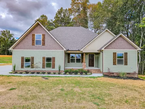 541 Powell Hollow Rd, Tullahoma, TN 37388
