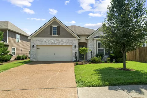 2003 Austin Dr, Spring Hill, TN 37174 photo 1