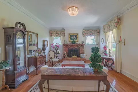 600 W Broad St, Decherd, TN 37324 photo 7