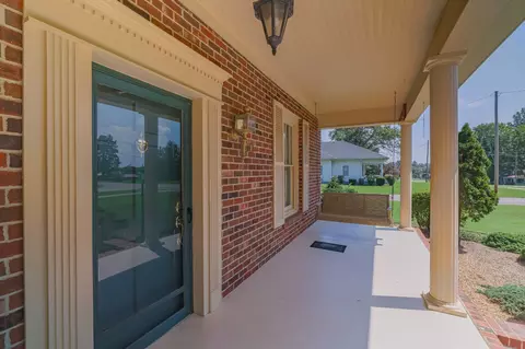 600 W Broad St, Decherd, TN 37324 photo 6