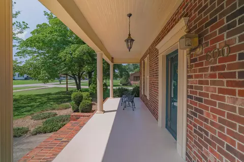 600 W Broad St, Decherd, TN 37324 photo 5