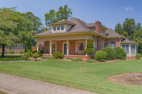 600 W Broad St, Decherd, TN 37324