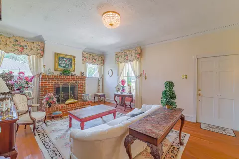 600 W Broad St, Decherd, TN 37324 photo 9
