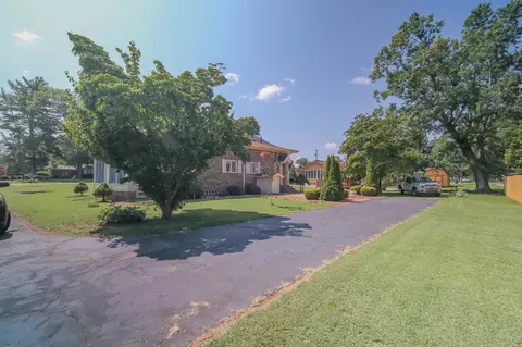 600 W Broad St, Decherd, TN 37324 photo 47