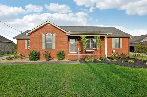 1032 Auldridge Dr, Christiana, TN 37037