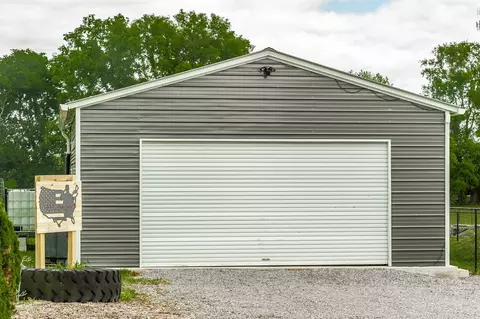 Exterior - 124 Sideview Rd, Gallatin, TN 37066 photo 6 of 17