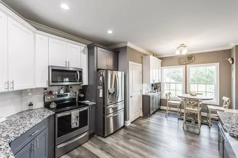 Kitchen - 124 Sideview Rd, Gallatin, TN 37066 photo 7 of 7