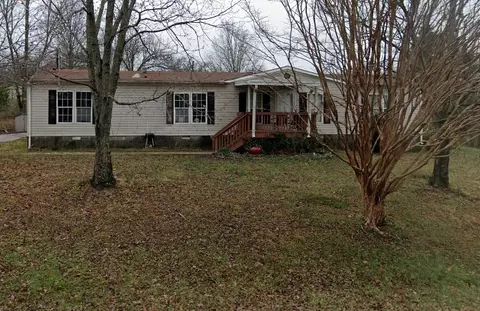 124 Lookout Dr, La Vergne, TN 37086