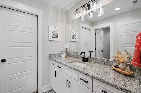 Bath - 167 S Garner St, Springfield, TN 37172 photo 1 of 5