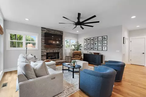 Living - 167 S Garner St, Springfield, TN 37172 photo 1 of 3