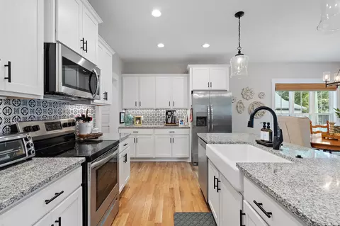 Kitchen - 167 S Garner St, Springfield, TN 37172 photo 3 of 4