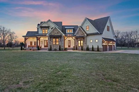 Exterior - 5131 Florence Rd, Murfreesboro, TN 37129 photo 5 of 13