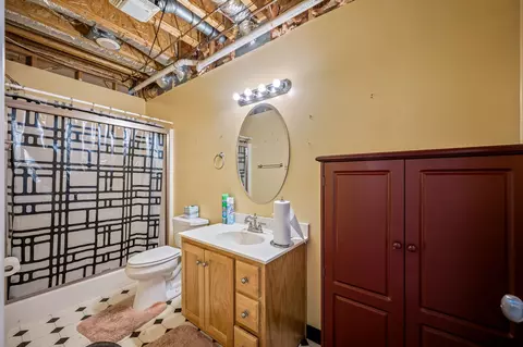 Bath - 6218 H B Lee Rd, Springfield, TN 37172 photo 6 of 6