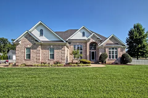 2421 Darks Mill Rd, Columbia, TN 38401