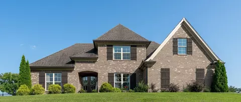 1018 Luxborough Dr, Hendersonville, TN 37075