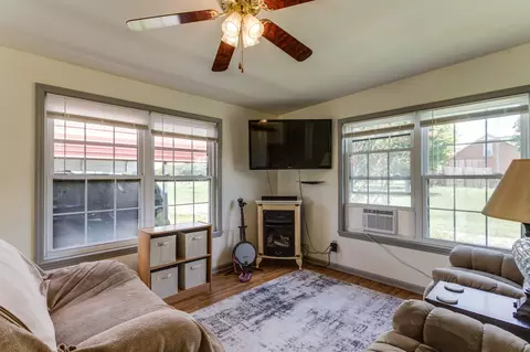 Living - 2987 Rock Rd, Morrison, TN 37357 photo 1 of 1