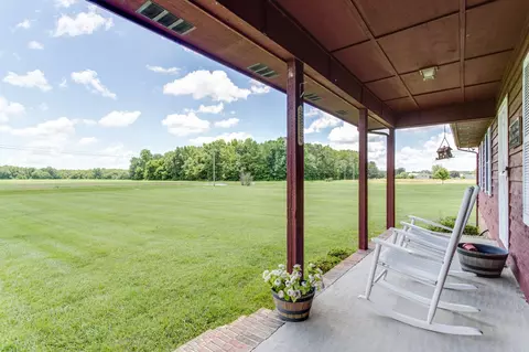 Exterior - 2987 Rock Rd, Morrison, TN 37357 photo 3 of 8