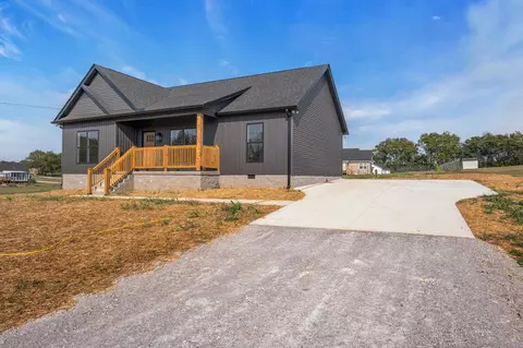2709 Mcconnell Rd, Cornersville, TN 37047
