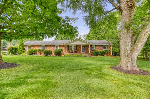 4644 E Robertson Rd, Cross Plains, TN 37049