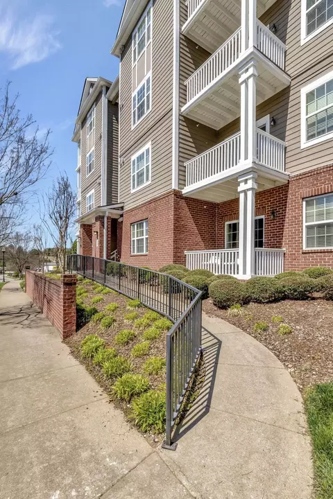 8121 Lenox Creekside Dr #2, Antioch, TN 37013