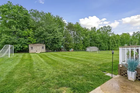 Exterior - 197 Simons Blvd, Morrison, TN 37357 photo 5 of 12