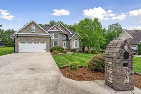 Exterior - 197 Simons Blvd, Morrison, TN 37357 photo 9 of 12
