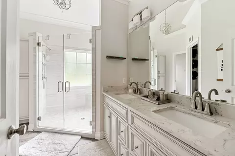 Bath - 197 Simons Blvd, Morrison, TN 37357 photo 3 of 8