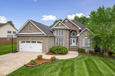 Exterior - 197 Simons Blvd, Morrison, TN 37357 photo 2 of 12