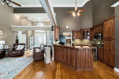 Entry Way - 197 Simons Blvd, Morrison, TN 37357 photo 4 of 5