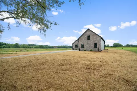 4401 Benson Rd, Springfield, TN 37172 photo 4