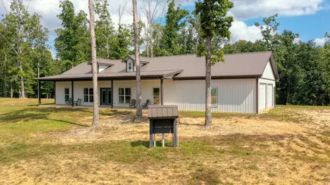876 Hardin Rd, Camden, TN 38320