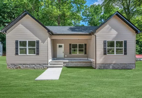 201 Nottingham Rd, Dickson, TN 37055