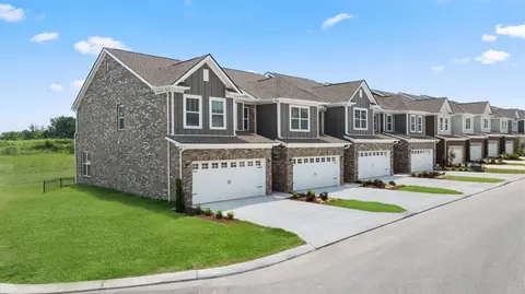 225 Duke Ct, Gallatin, TN 37066