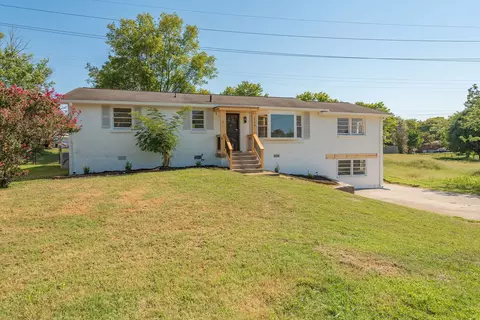 510 Starliner Dr, Nashville, TN 37209