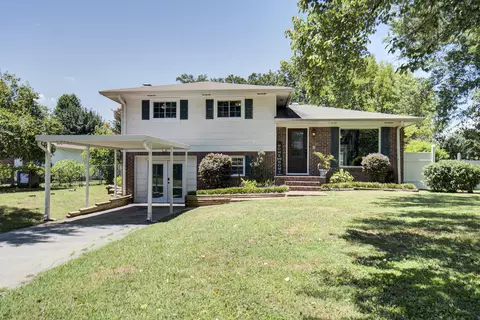 347 Serena Dr, Hixson, TN 37343
