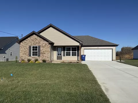 220 Meadowbrook Dr, Shelbyville, TN 37160