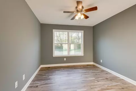 Bedroom - 334 Kaiser Rd, Dickson, TN 37055 photo 2 of 5